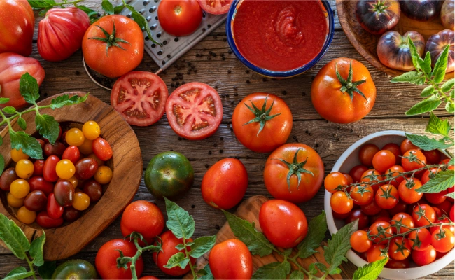 Serving Tomatoes Serving Tomatoes